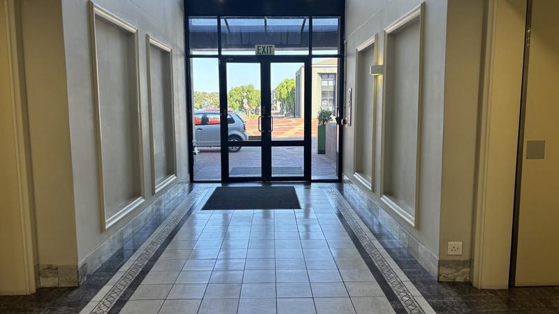 To Let commercial Property for Rent in Mowbray Western Cape